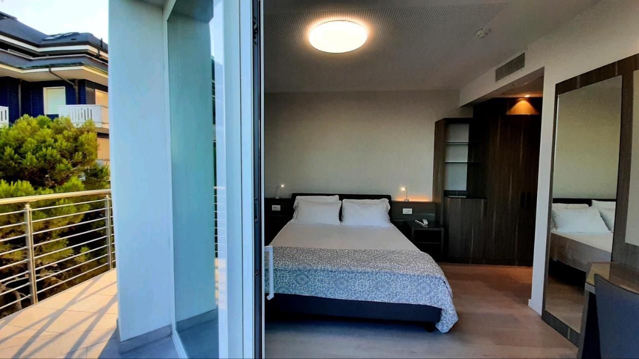 Grand Hotel Playa Lignano Sabbiadoro Buitenkant foto