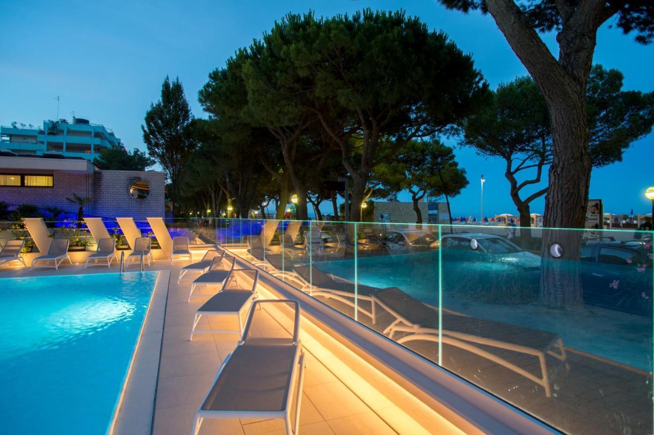 Grand Hotel Playa Lignano Sabbiadoro Buitenkant foto
