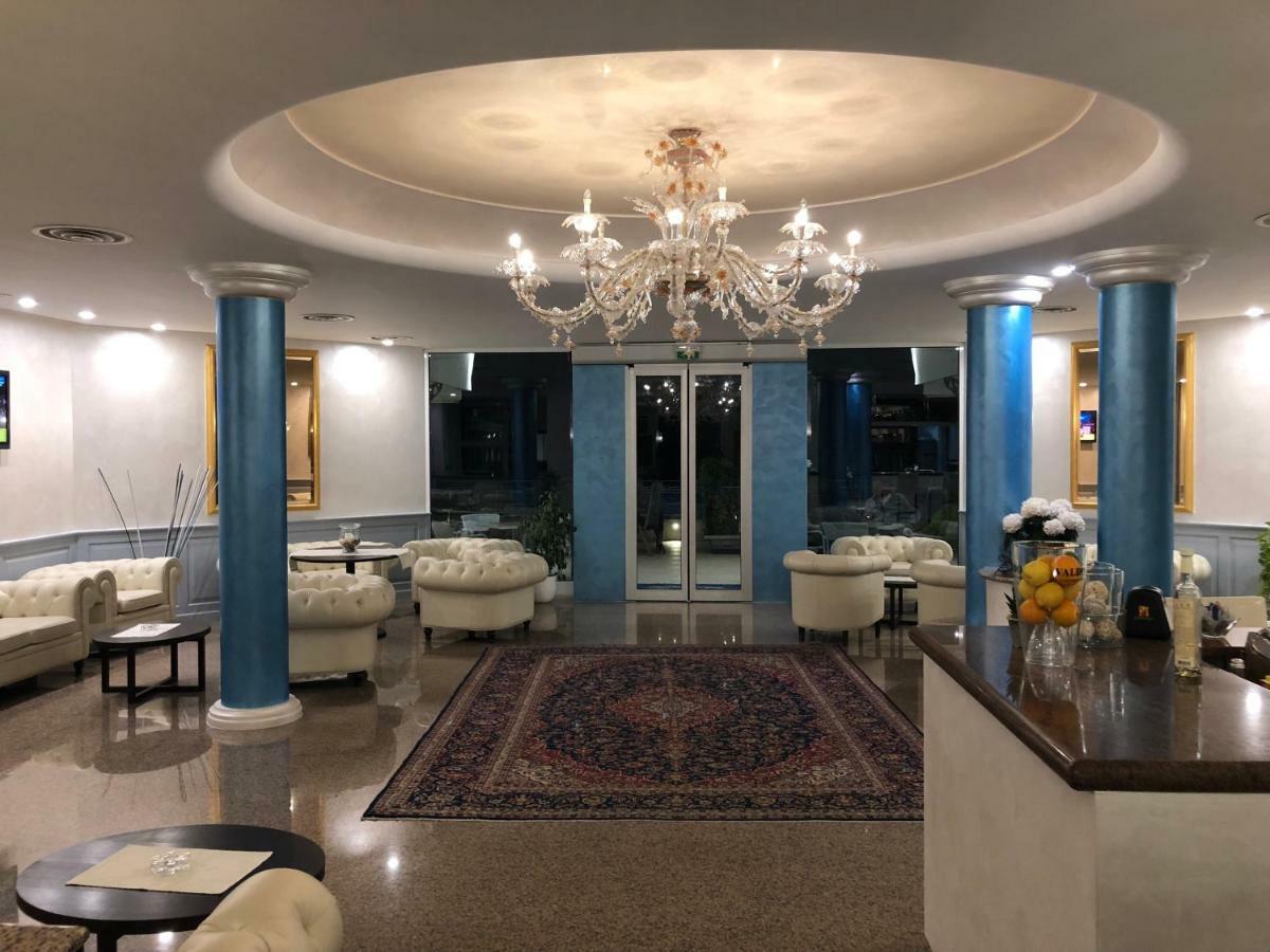 Grand Hotel Playa Lignano Sabbiadoro Buitenkant foto